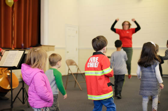 kids dancing