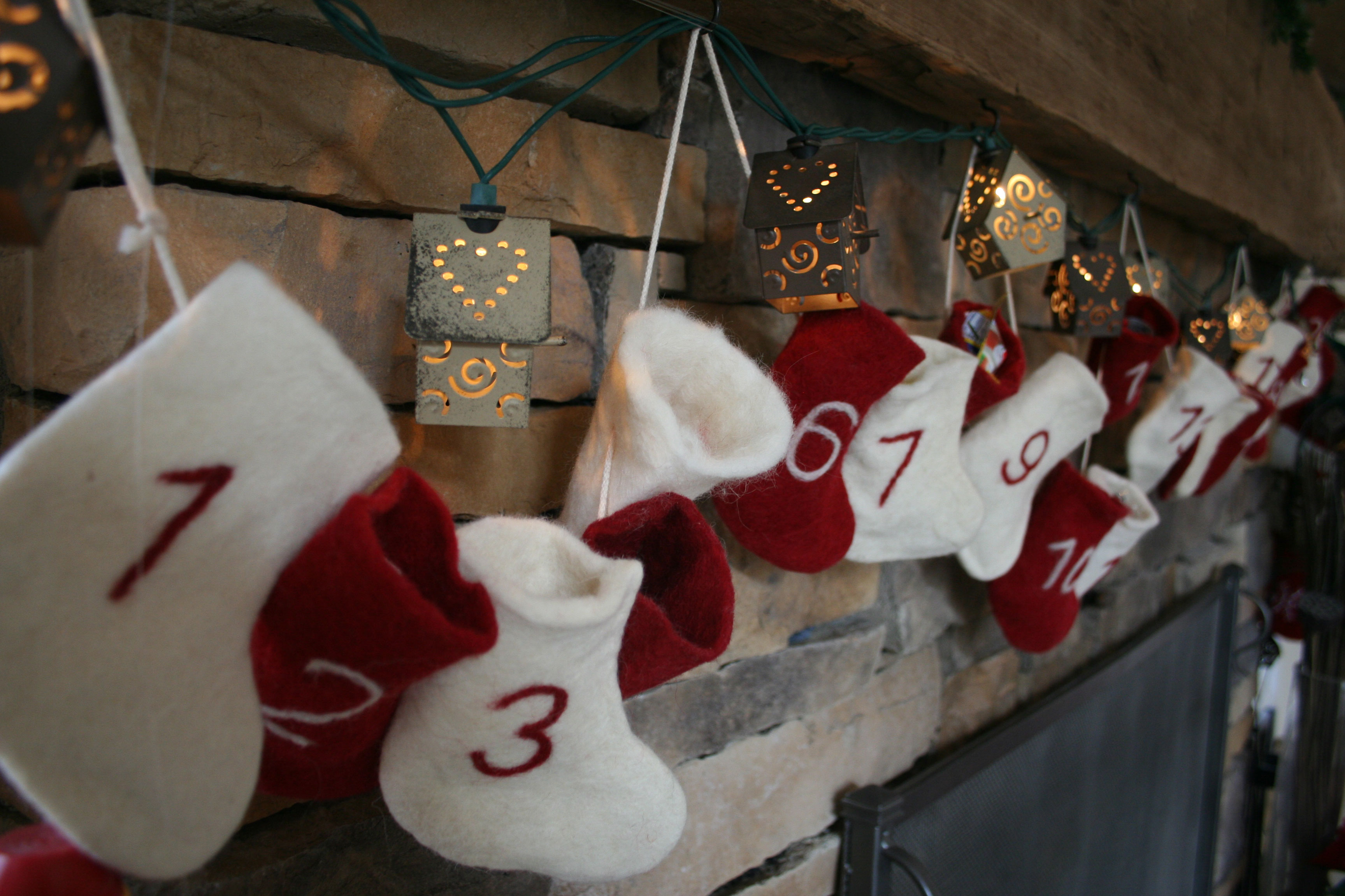 Holiday Countdown Calendars