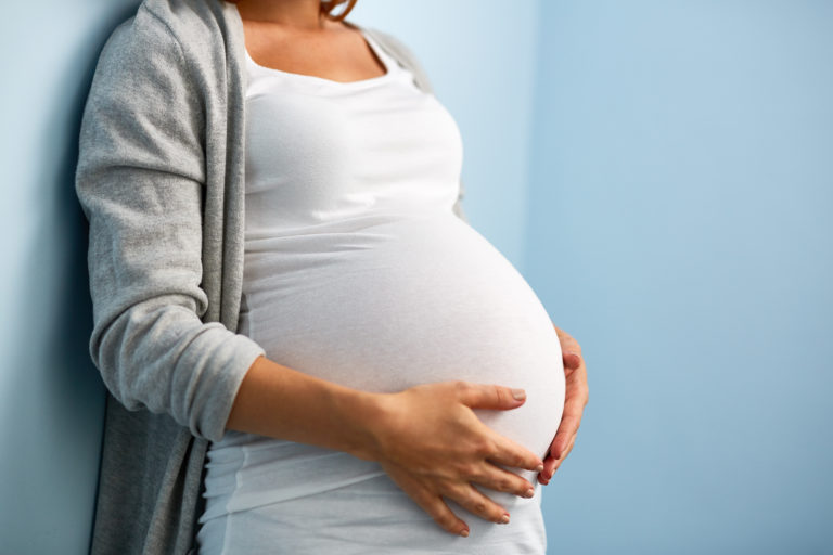 Pregnant After 35: What’s the Big Deal?  Understand the pros and cons of getting pregnant when you’re older 