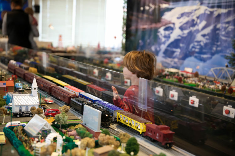 Holiday Toy Trains at the Behringer-Crawford Museum