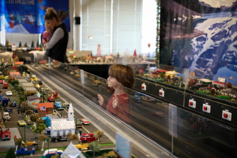 Holiday Toy Trains at the Behringer-Crawford Museum