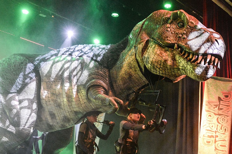 Dinosaur World Live