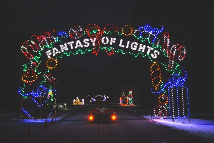 This Drivable Holiday Lights Trail in Ohio is the Ultimate Road Trip