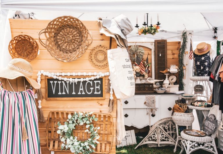 Charm at the Farm Vintage Market | August 20-22
