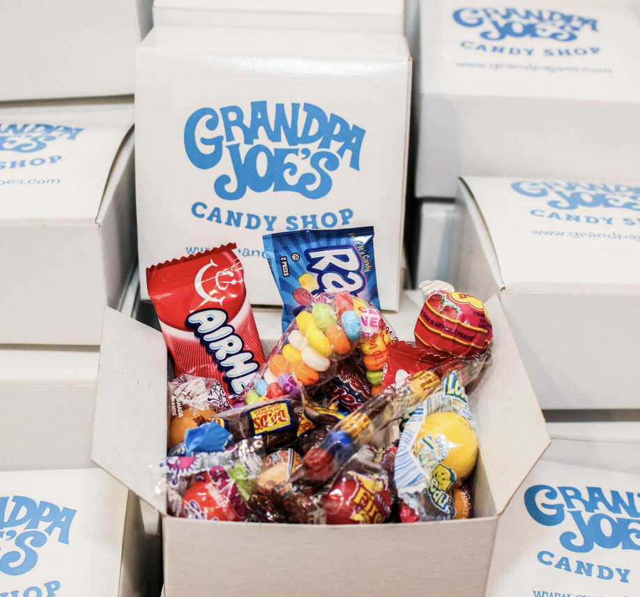 Old Fashioned Candy Buffet - candy store