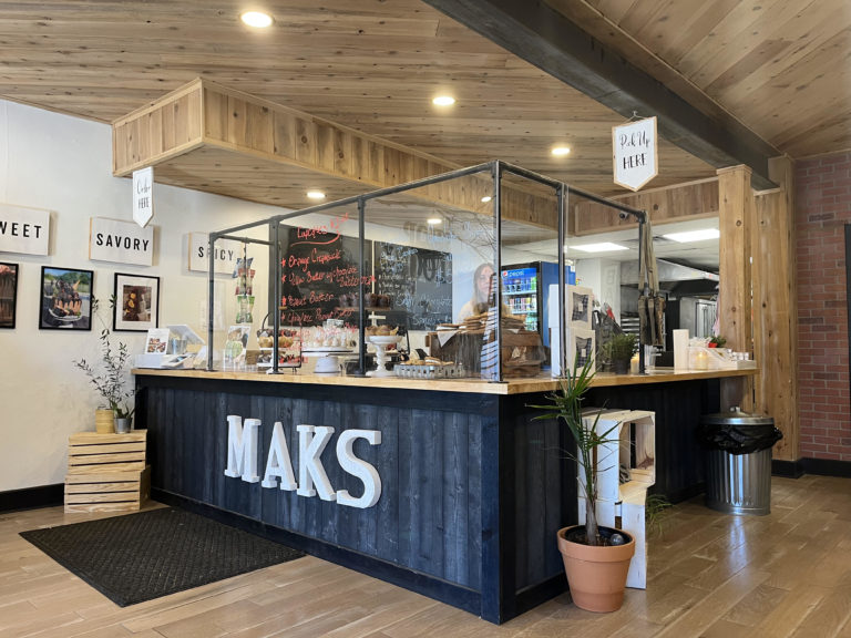 Maks bakery counter