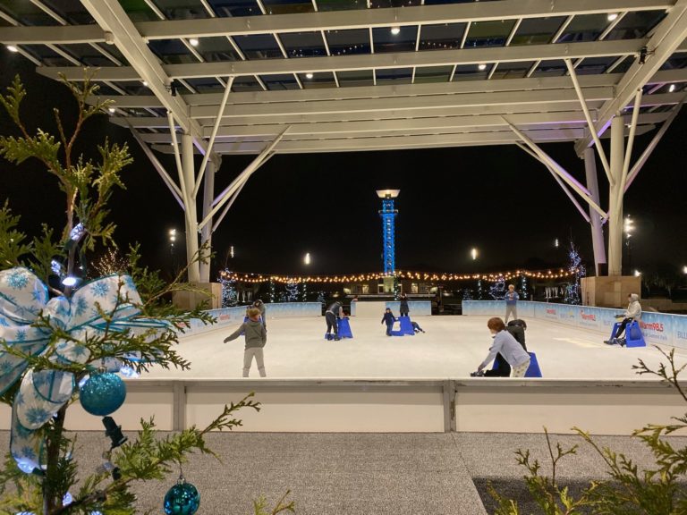 9 Holiday Round Up Events in Cincinnati this Weekend!