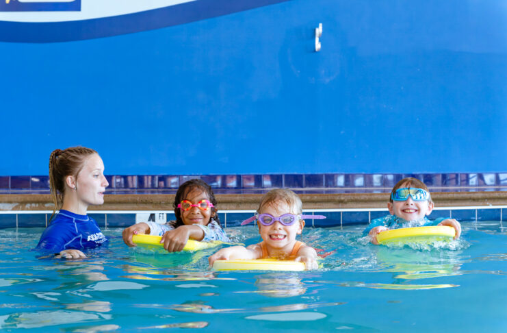 Above Water - Level 4 5 6 - WSI - group - kickboardDSC8917 Above Water - Level 4 5 6 - WSI - group - kickboardDSC8917